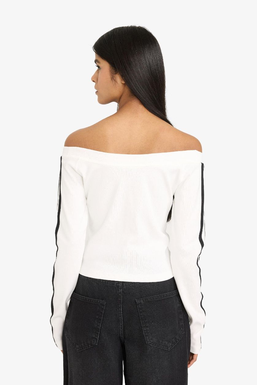 WOMAN White Fitted Boat Neck Printed Ribbed T-Shirt