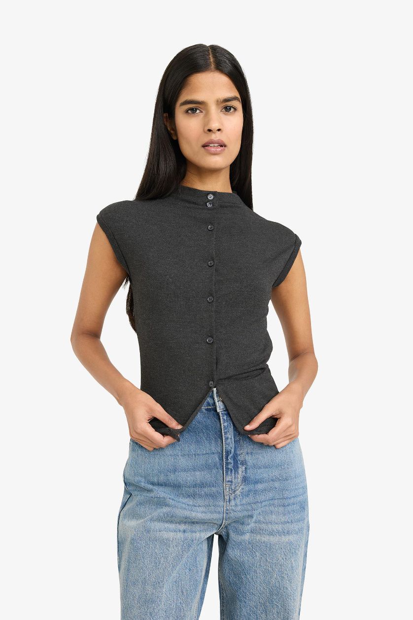 نساء أنثرا تيشيرت قصة ضيقة بأزرار