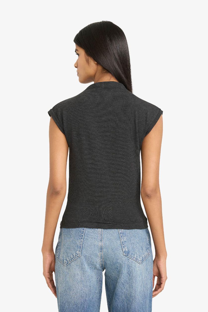 نساء أنثرا تيشيرت قصة ضيقة بأزرار