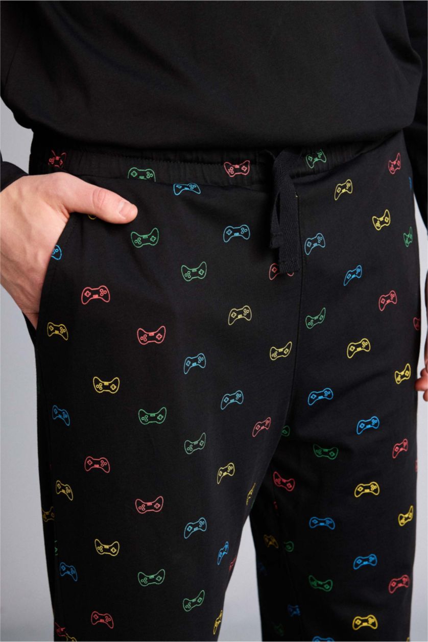 MAN Black 2 piece Regular Fit Set