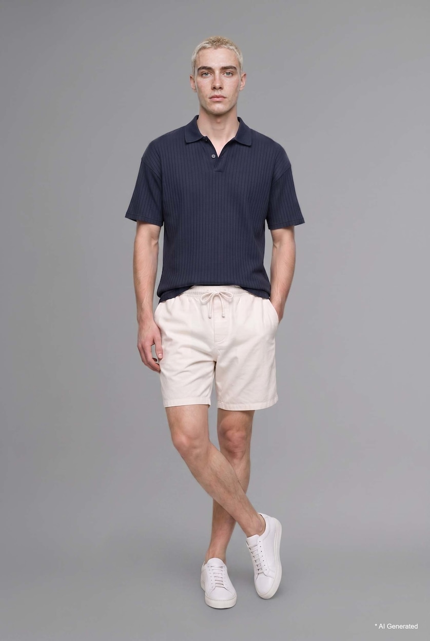 Man Ecru 100% Cotton Relax Fit Elastic Waist Shorts