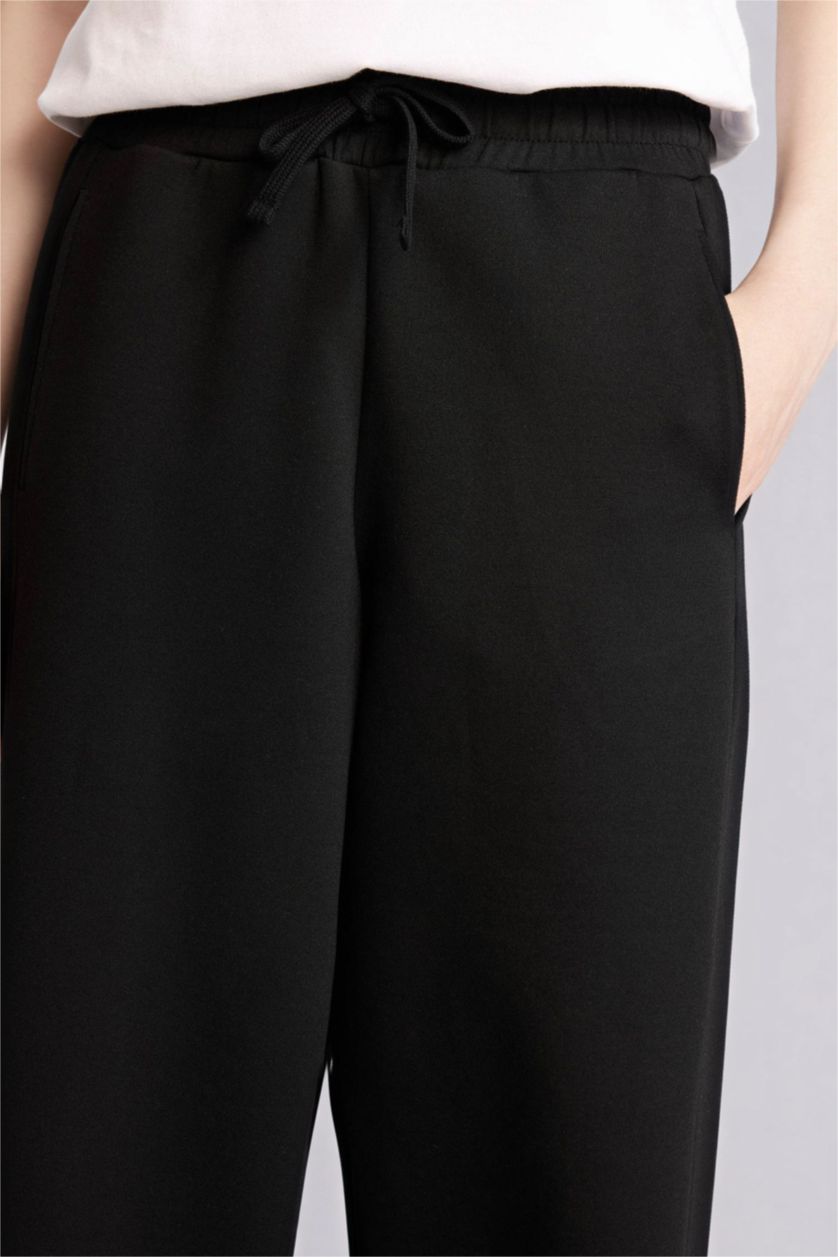 Woman Black Baggy Fit Basic Scuba Fabric Trousers