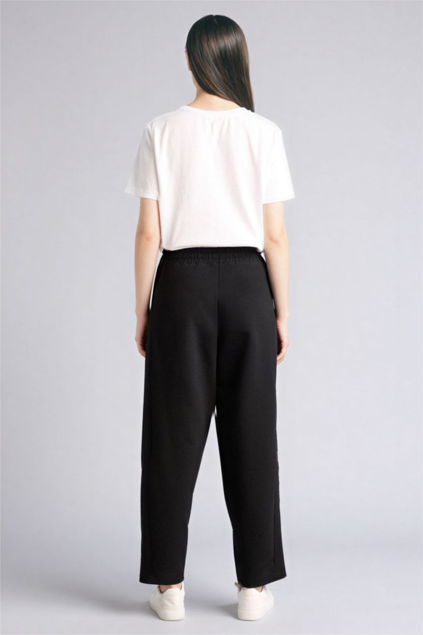 Woman Black Baggy Fit Basic Scuba Fabric Trousers