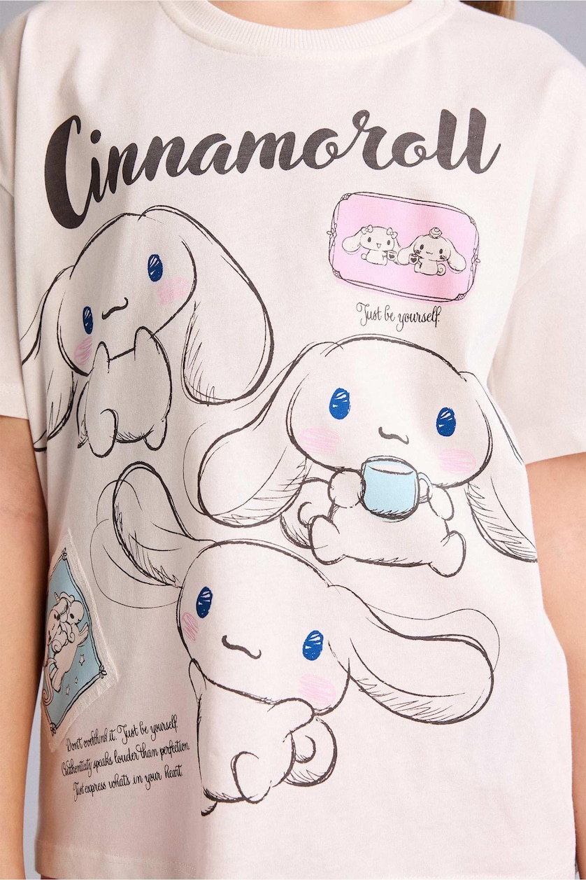 GIRLS & TEENS Ecru Girl Cinnamoroll Relax Fit T-Shirt
