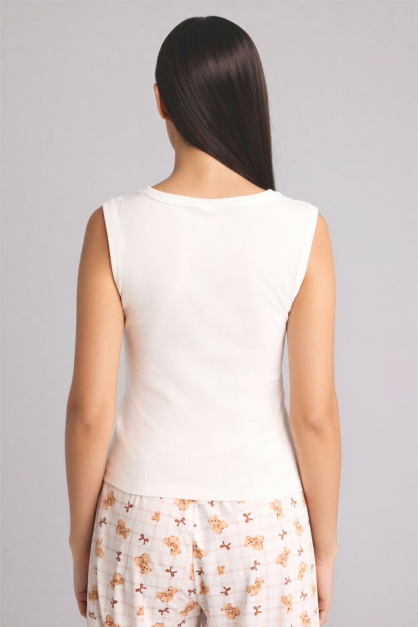 نساء أبيض فانيلة قصة عادية