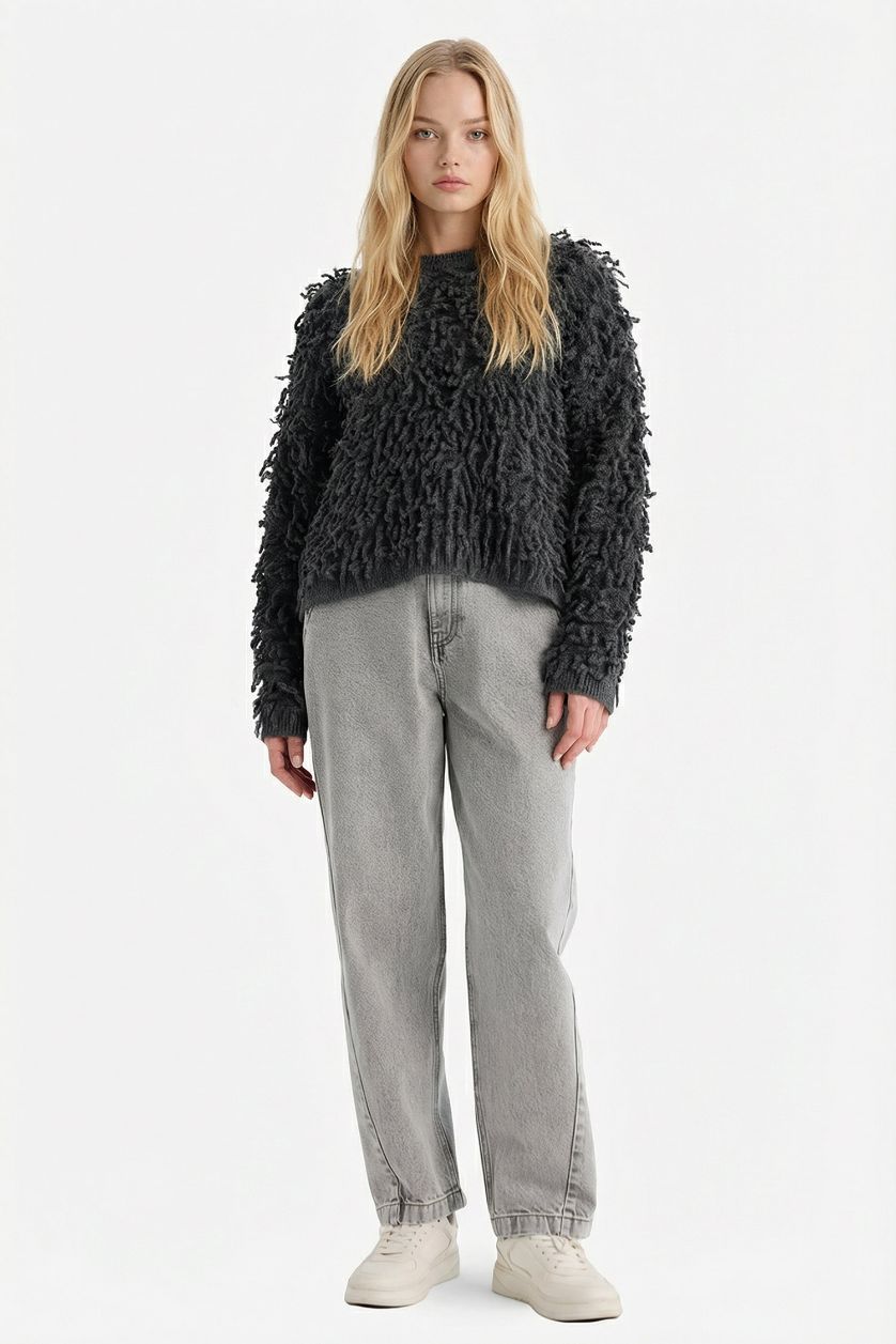 Kadın Antrasit Regular Fit Bisiklet Yaka Püsküllü Triko Kazak