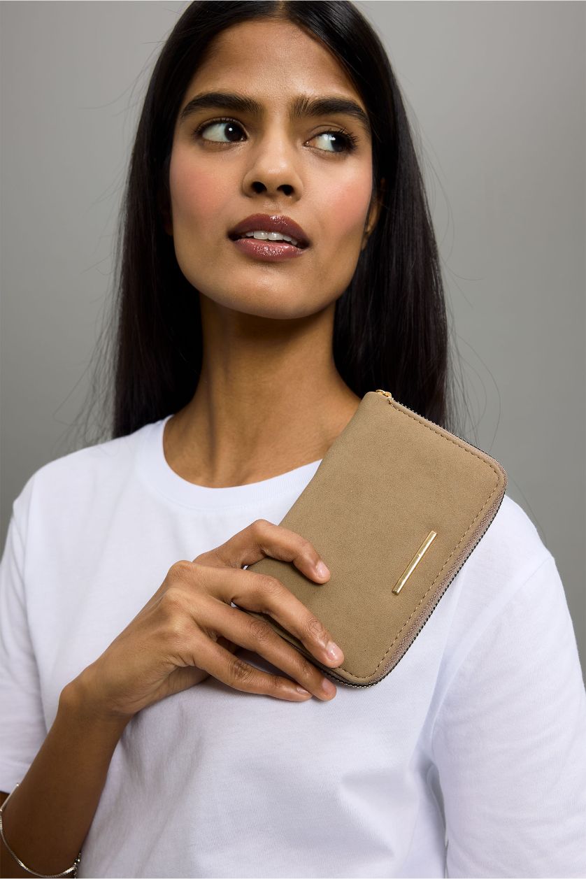 Kadın Bej Süet Cüzdan