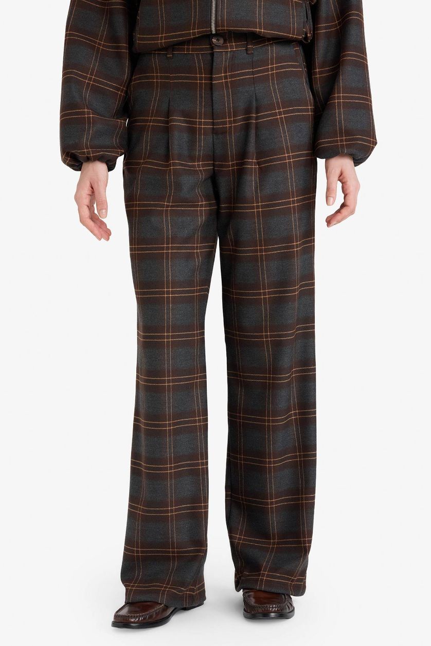 نساء بني بنطرون كاروهات برجل واسع وايد ليج بجيب وخصر عادي