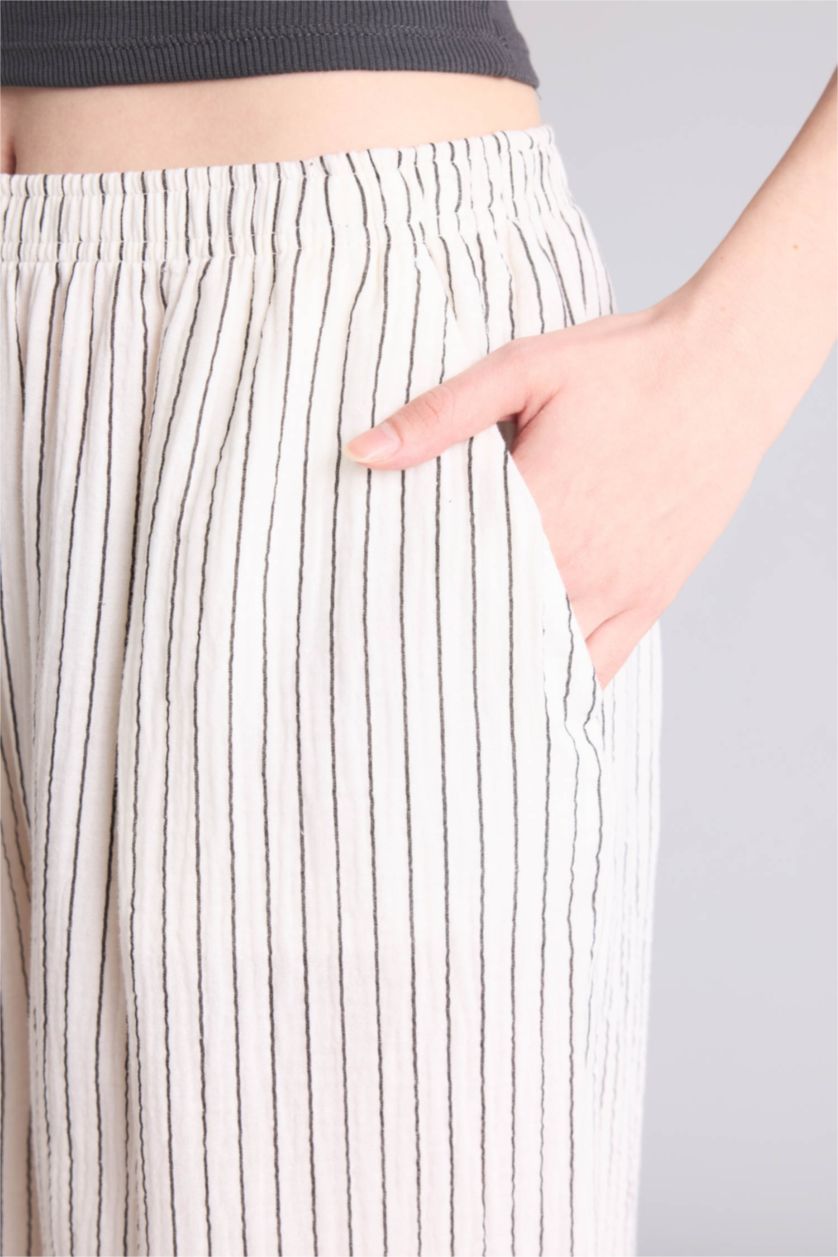 Женщины Бежевый Муслиновые брюки Wide Leg стандартной длины с нормальной посадкой и деталью кармана