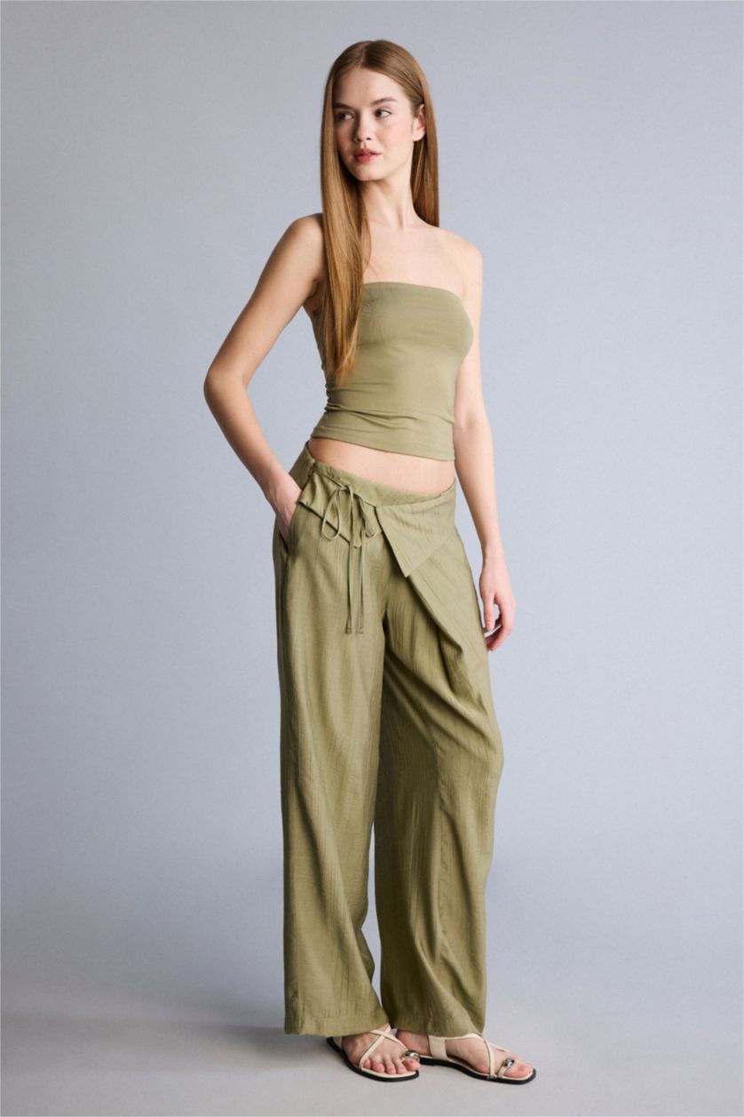 Женщины Хаки Брюки Wide Leg из ткани кринкл стандартной длины на молнии с нормальной посадкой