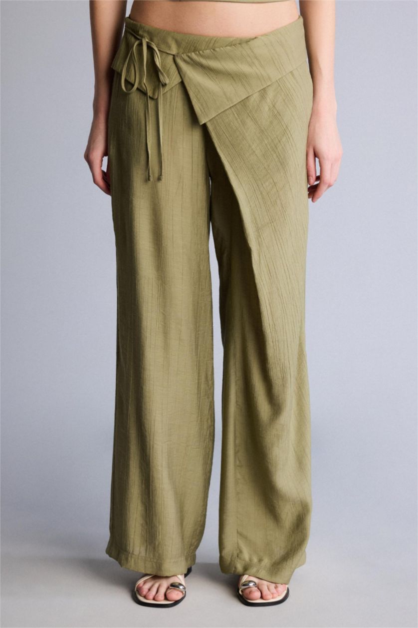 Женщины Хаки Брюки Wide Leg из ткани кринкл стандартной длины на молнии с нормальной посадкой