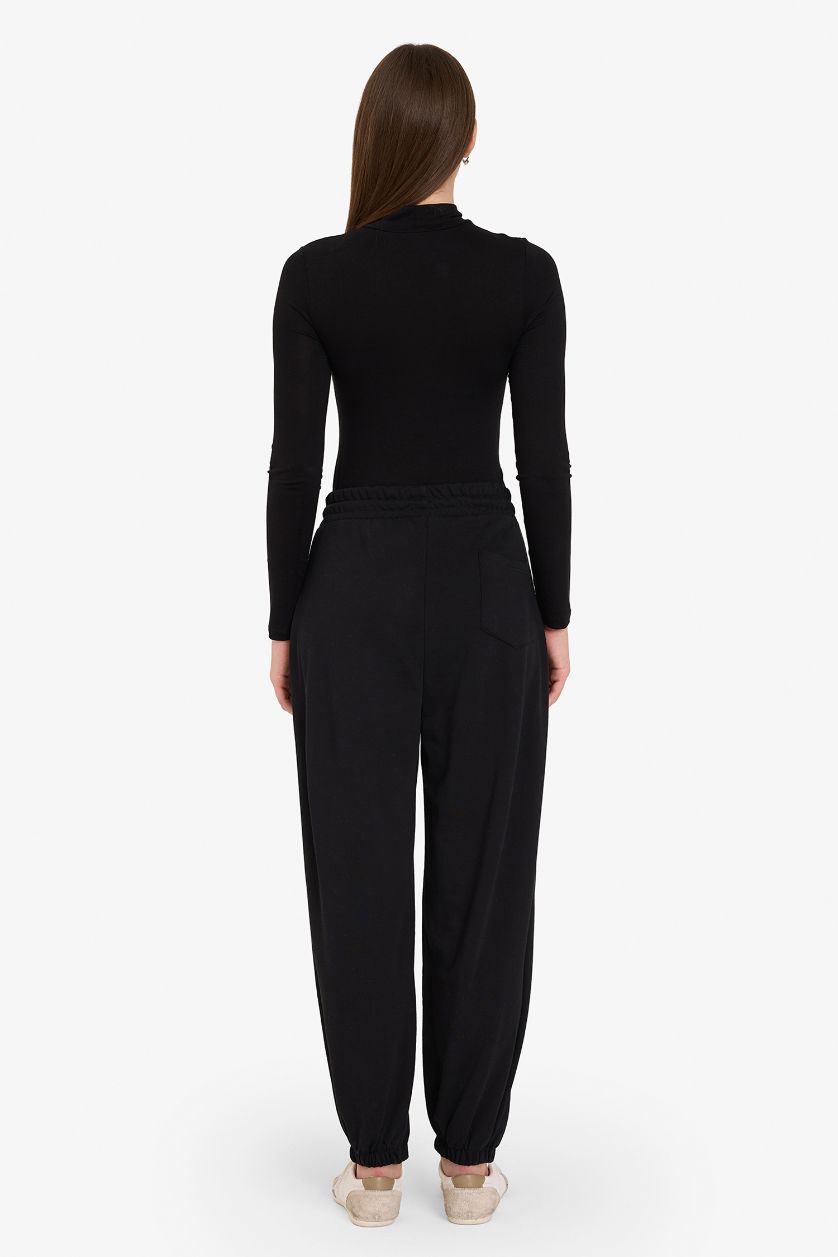 نساء أسود بنطرون باريل فيت