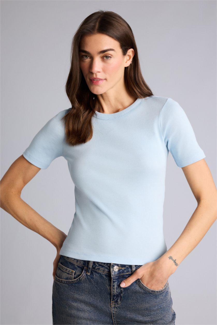 Kadın Açık Mavi Sade Slım Fıt Bisiklet Yaka Basıc Düz Fitilli Kaşkorse Kısa Kollu Tişört