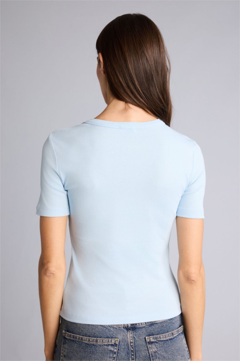 Kadın Açık Mavi Sade Slım Fıt Bisiklet Yaka Basıc Düz Fitilli Kaşkorse Kısa Kollu Tişört