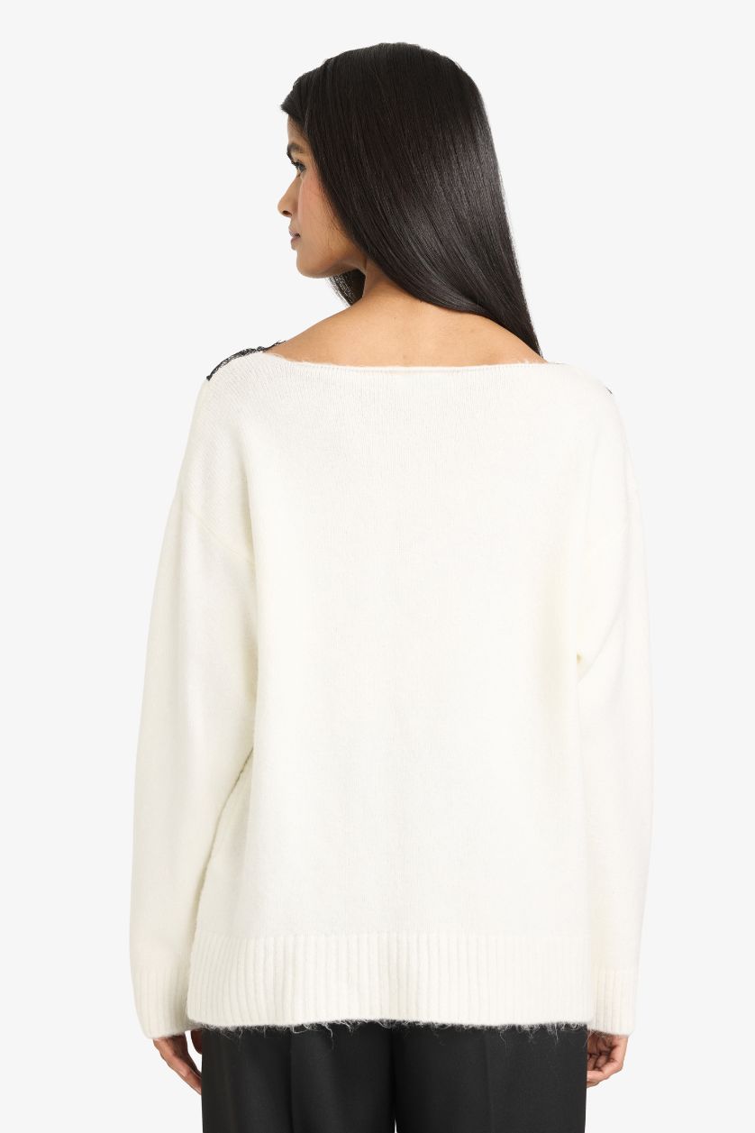 Kadın Ekru Regular Fit V Yaka Dantel Detaylı Triko Kazak