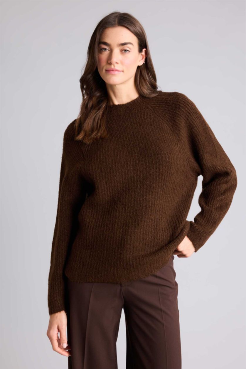 Kadın Kahve Regular Fıt Bisiklet Yaka Kazak