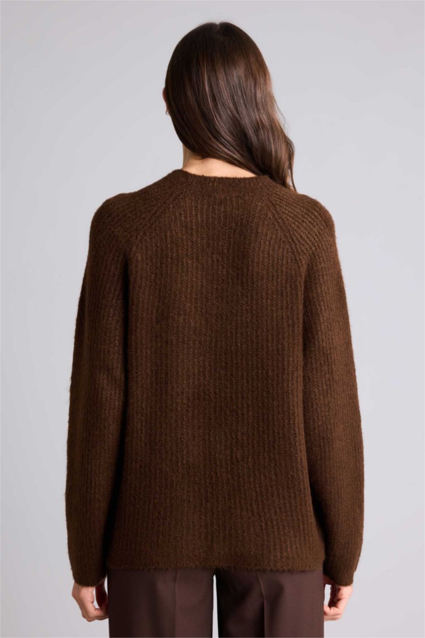 Kadın Kahve Regular Fıt Bisiklet Yaka Kazak