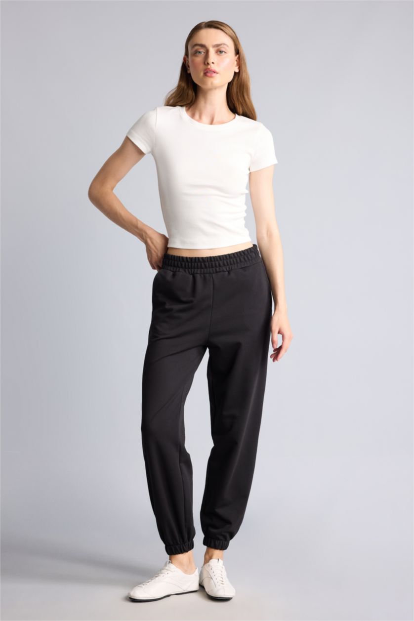 Women Black Balloon Fit Trousers