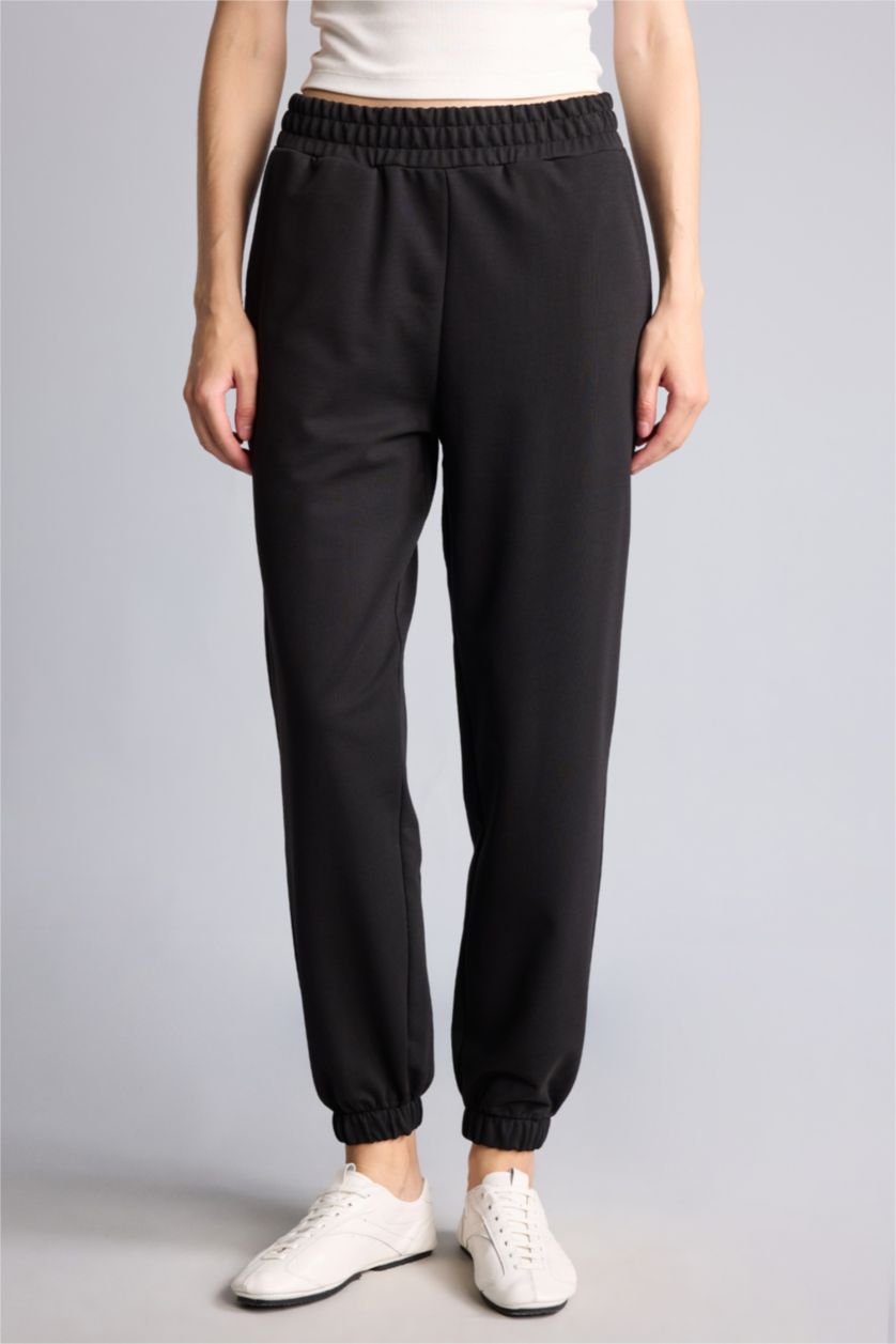 Women Black Balloon Fit Trousers