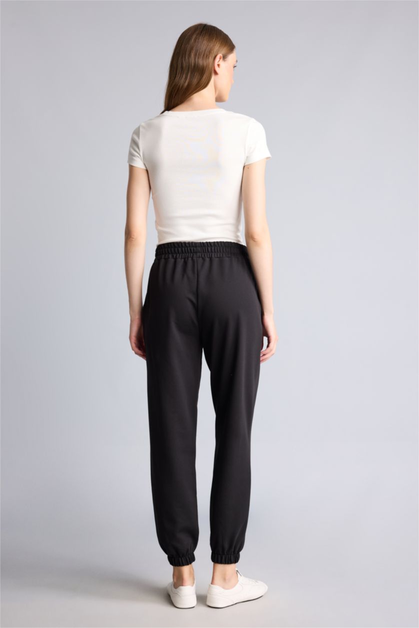 Women Black Balloon Fit Trousers