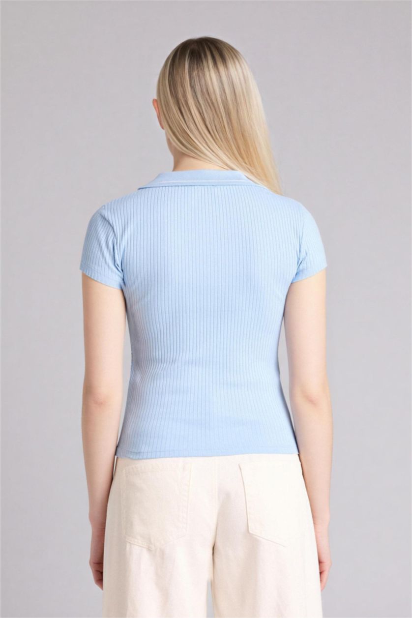 Kadın Açık Mavi Kadınlar Günü Slım Fıt Kaçık Yaka Basıc Düz Fitilli Kaşkorse Kısa Kollu Polo Tişört
