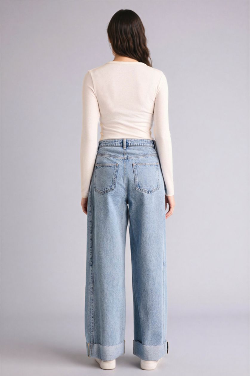 Kadın Açık Mavi Barrel Fıt Yüksek Bel Katlamalı Paça Jean Pantolon