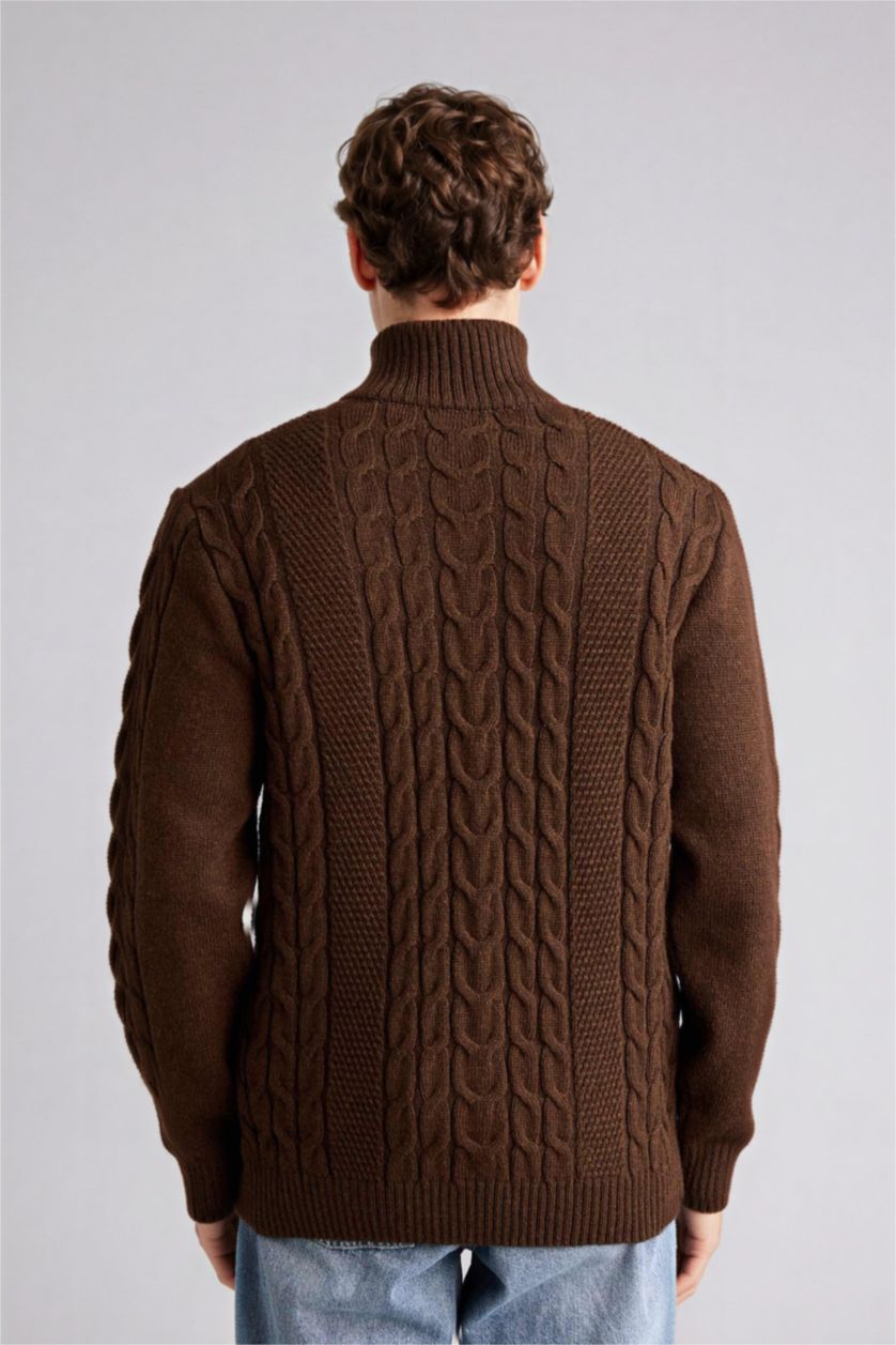 رجال بني بلوز تريكو قصة عادية وياخة عالية