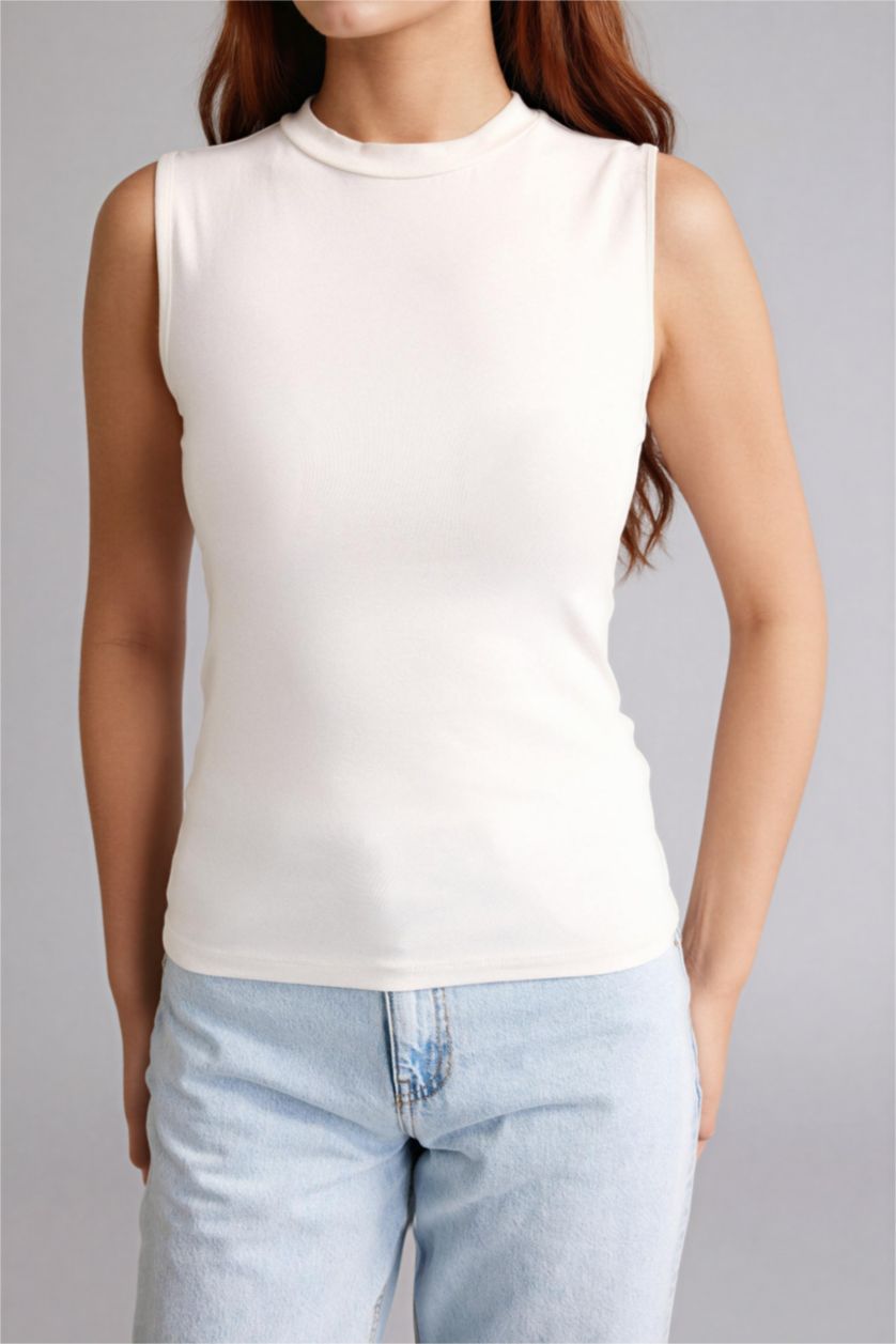 Kadın Ekru Slım Fıt Yarım Balıkçı Yaka Kısa Kollu Tunik