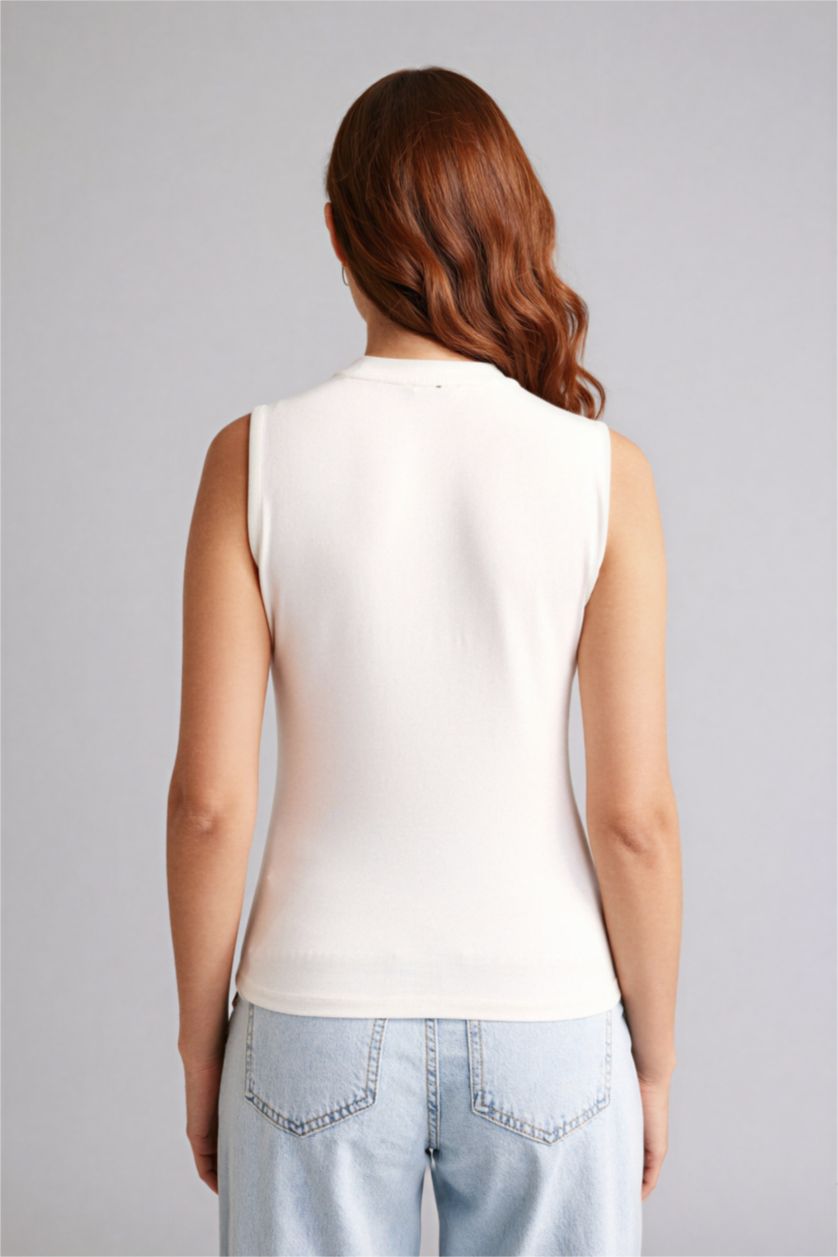 Kadın Ekru Slım Fıt Yarım Balıkçı Yaka Kısa Kollu Tunik