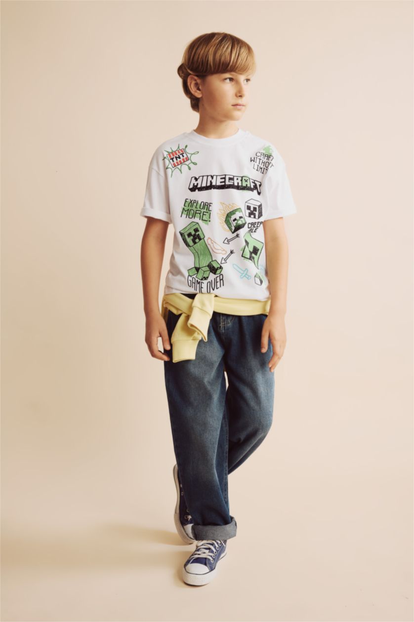 Young Boys - Teen Boys White Oversize Fit Minecraft Licensed Short Sleeve T-Shirt