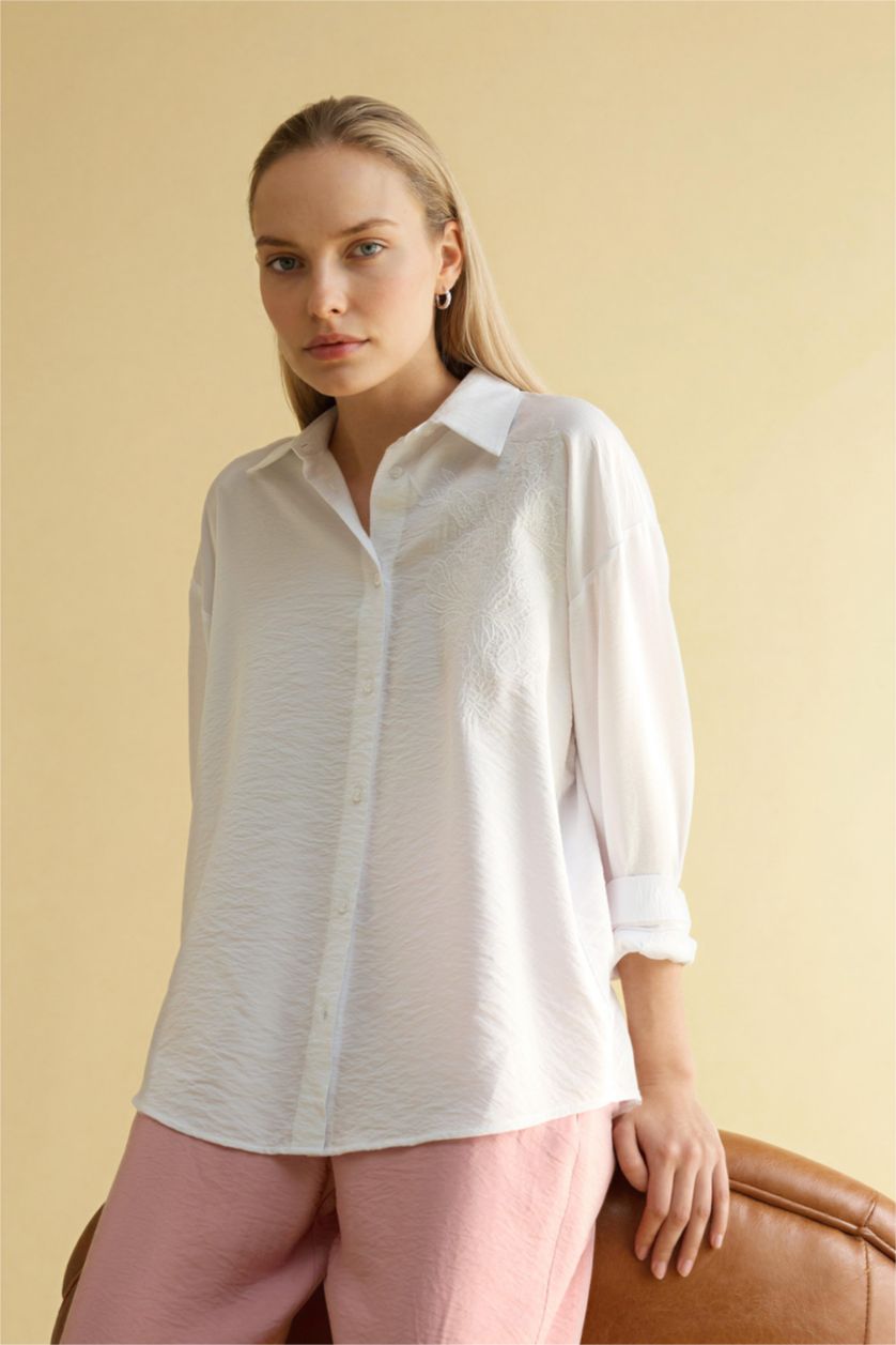 Kadın Beyaz Relax Fıt Gömlek Yaka Uzun Kollu Gömlek