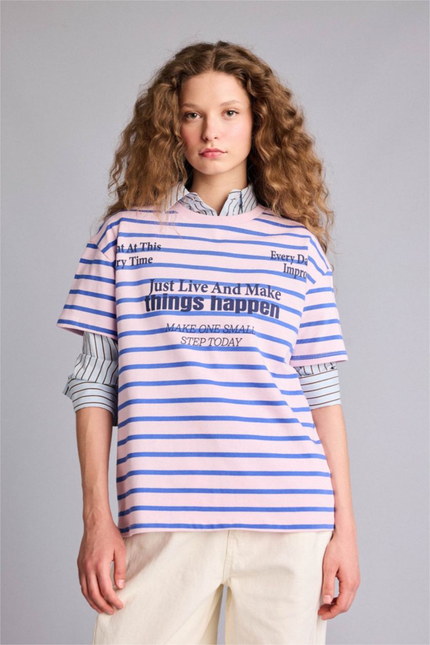 Kadın Açık Pembe Oversıze Bisiklet Yaka Baskılı Kısa Kollu Tişört