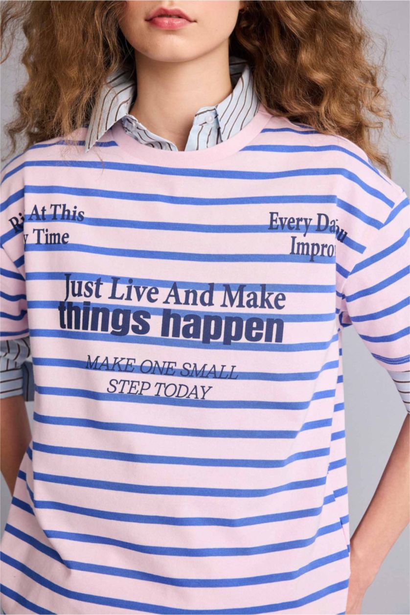 Kadın Açık Pembe Oversıze Bisiklet Yaka Baskılı Kısa Kollu Tişört