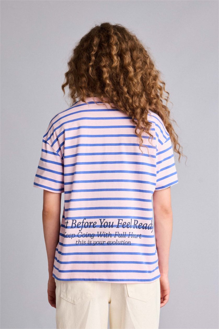 Kadın Açık Pembe Oversıze Bisiklet Yaka Baskılı Kısa Kollu Tişört