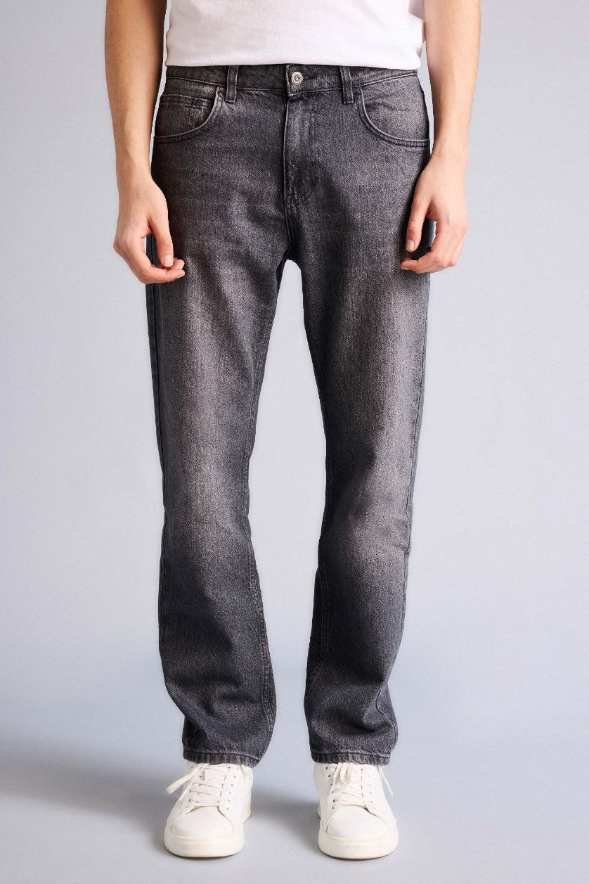 رجال أسود بنطرون قصة مستقيمة