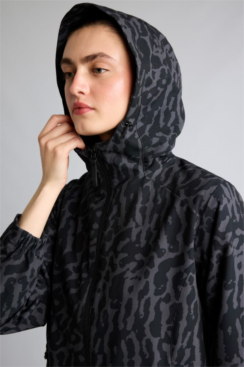 Женщины Черный Дождевик Standard Fit на молнии с капюшоном