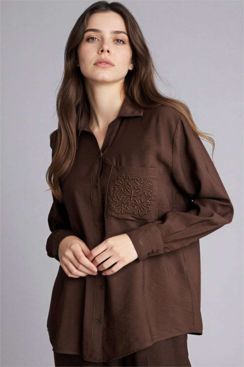 Woman Brown Relax Fit Shirt Collar Crinkle Fabric Long Sleeve Shirt