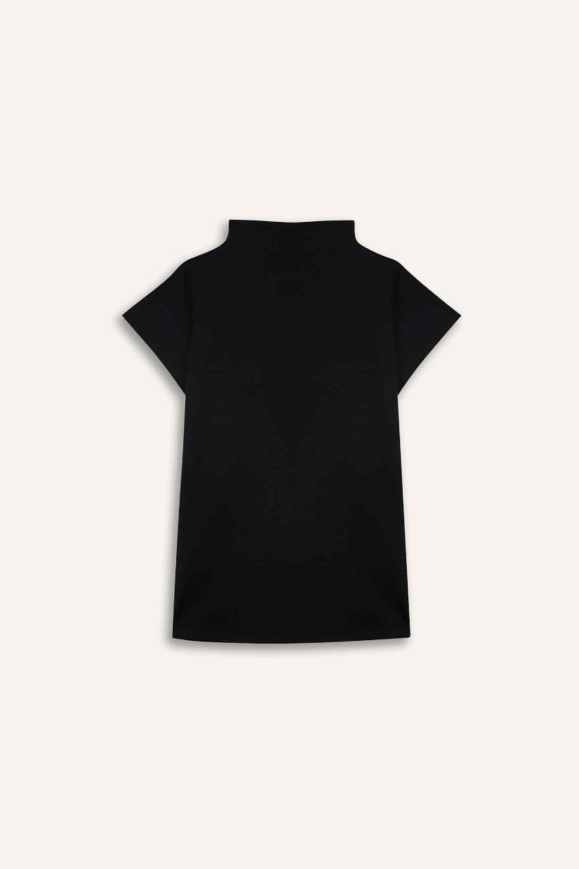 Kadın Siyah Slım Fıt Yarım Balıkçı Yaka Tişört