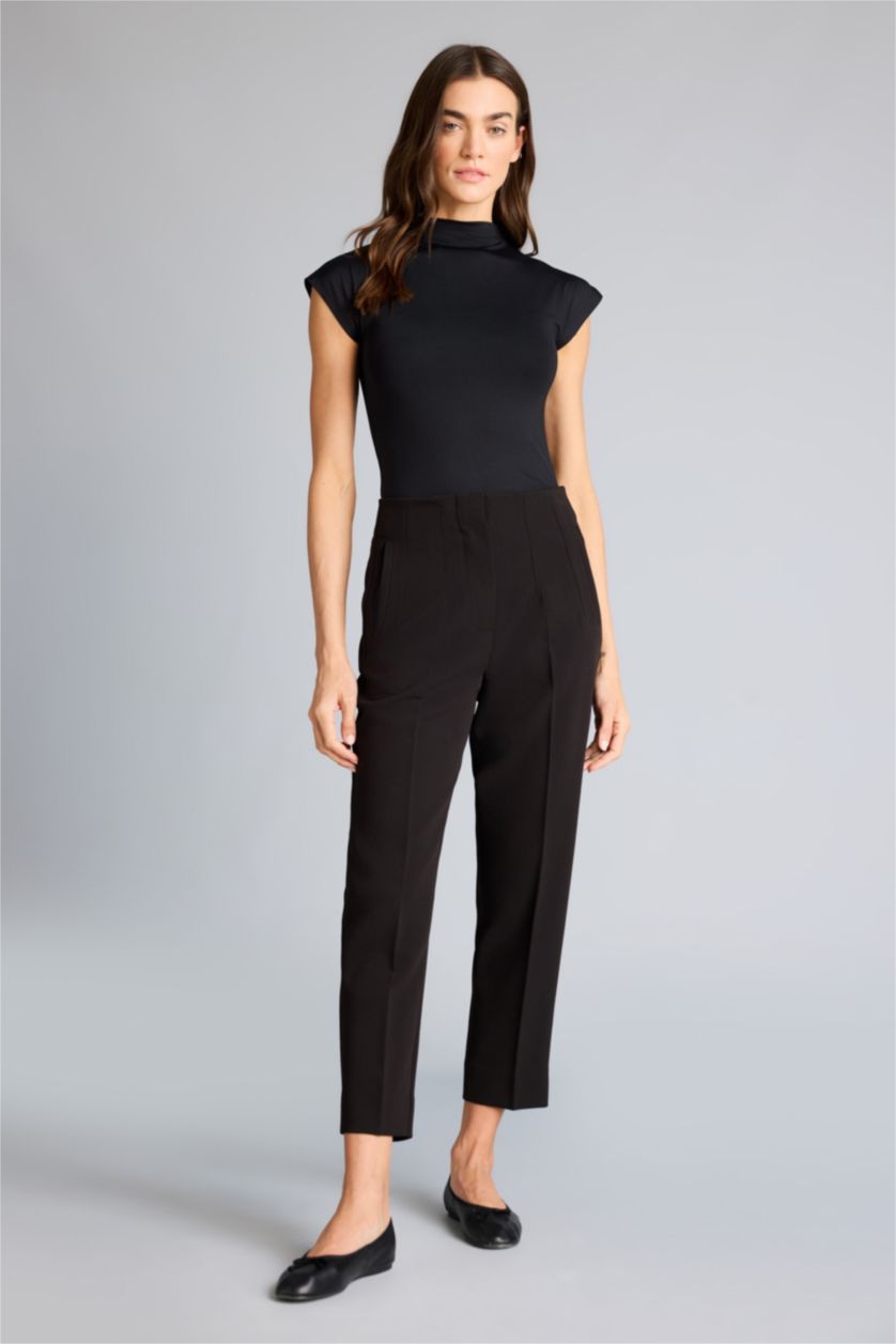 Kadın Siyah Slım Fıt Yarım Balıkçı Yaka Tişört