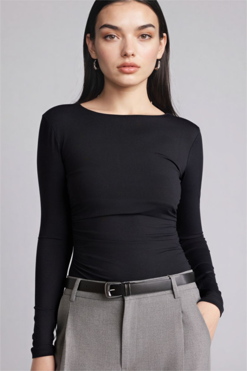 Woman Black تيشيرت ردن طويل سليم فيت وياخة مستديرة