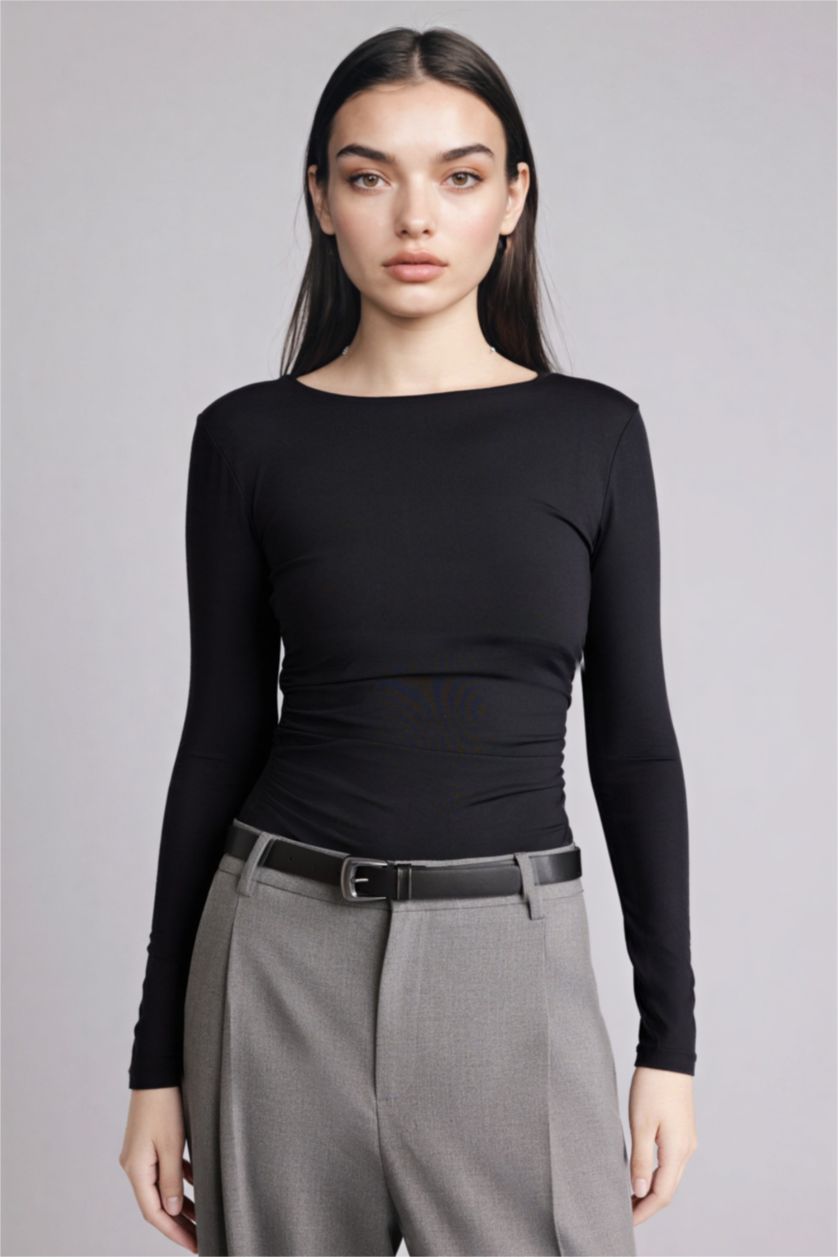 Woman Black تيشيرت ردن طويل سليم فيت وياخة مستديرة