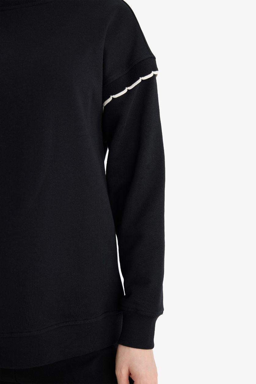 Kadın Siyah Regular Fıt Bisiklet Yaka Sweatshirt Tunik