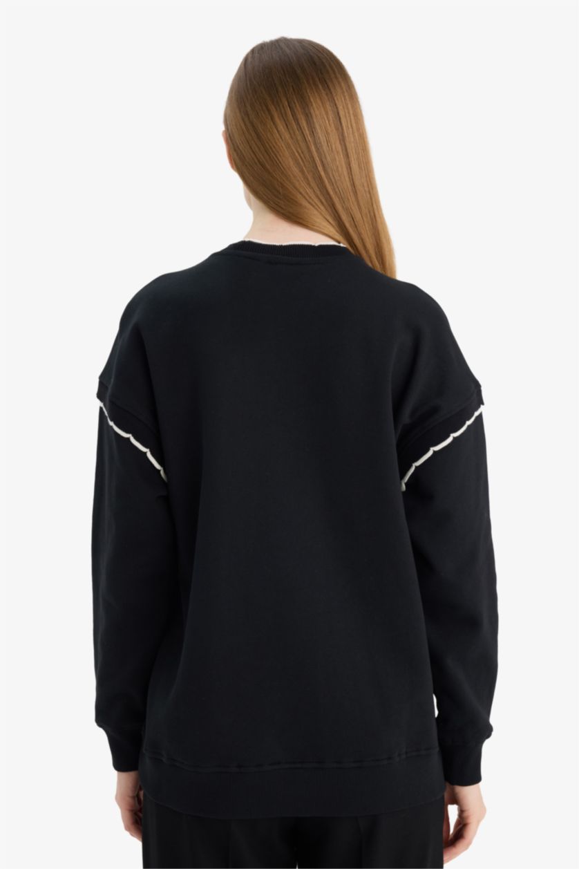 Kadın Siyah Regular Fıt Bisiklet Yaka Sweatshirt Tunik