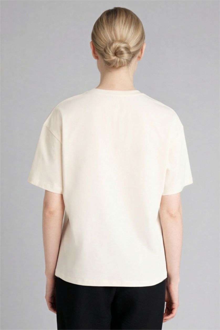 FEMME Écru T-shirt imprimé à col rond et manches courtes Coupe décontractée