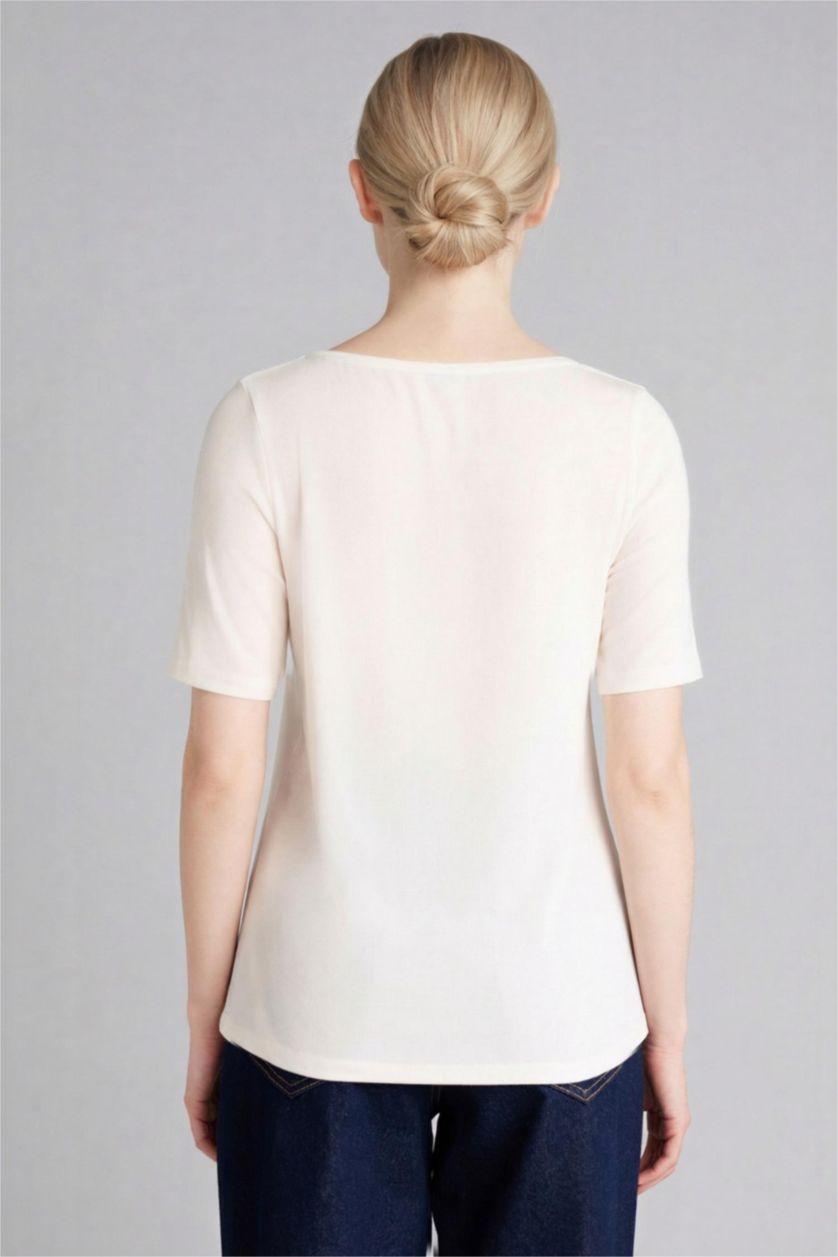 FEMME Écru T-shirt à col bateau et manches courtes Coupe régulière