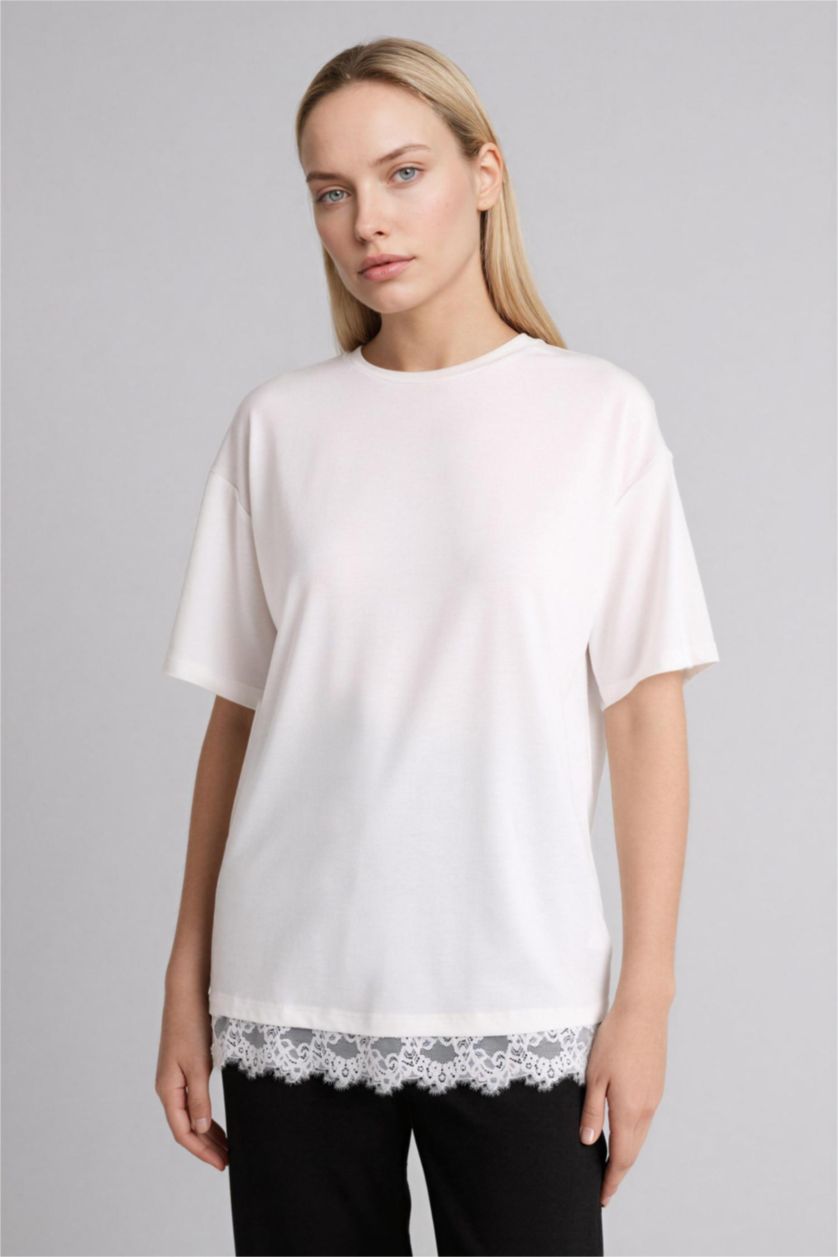 FEMME Écru T-shirt à col rond et manches courtes Coupe décontractée