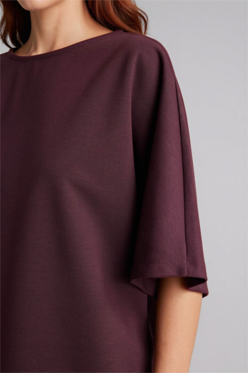 حريمي بني تيشيرت نص كم وياقة عريضة