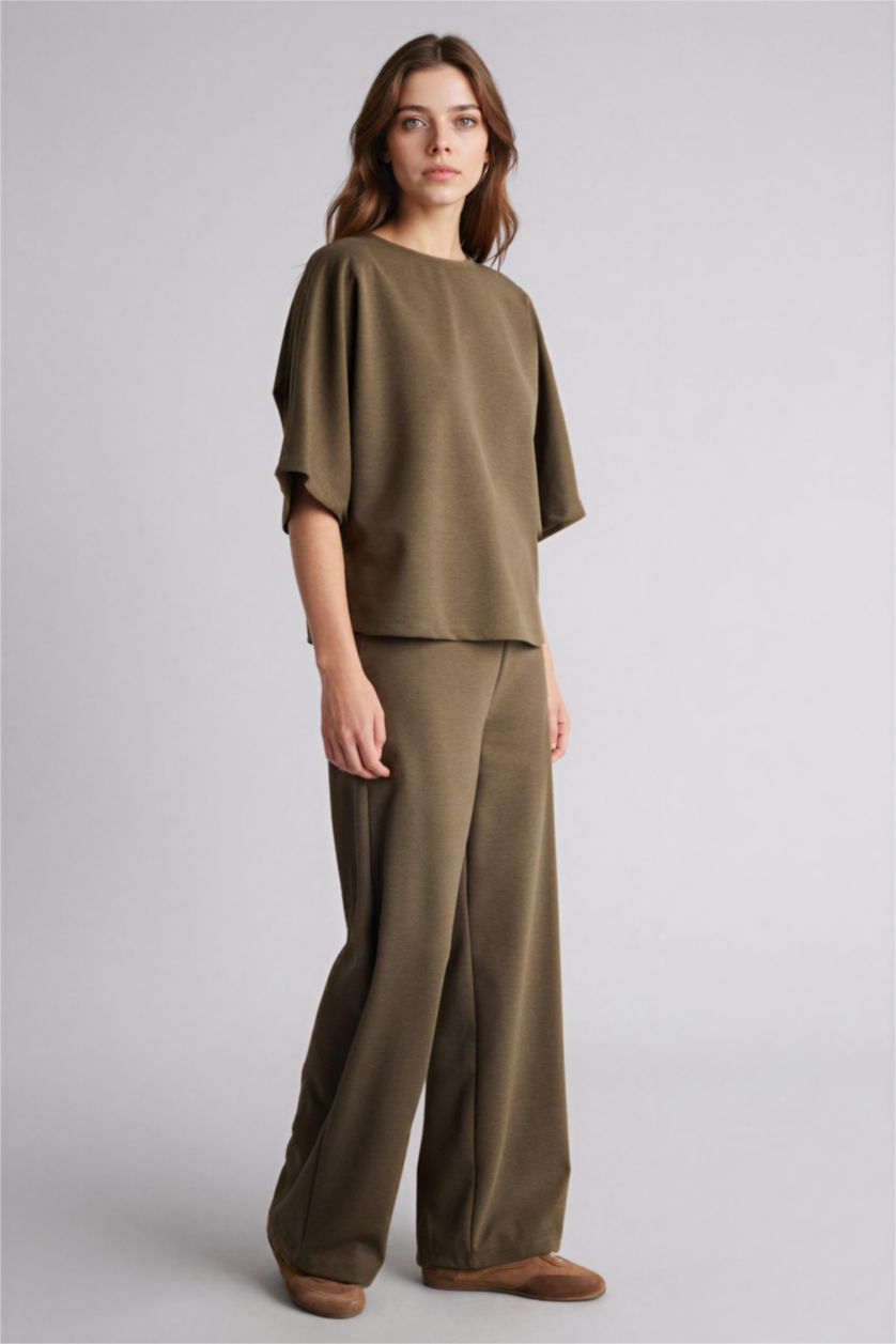 Woman Dark Khaki Boat Neck Shor Sleeve T-Shirt