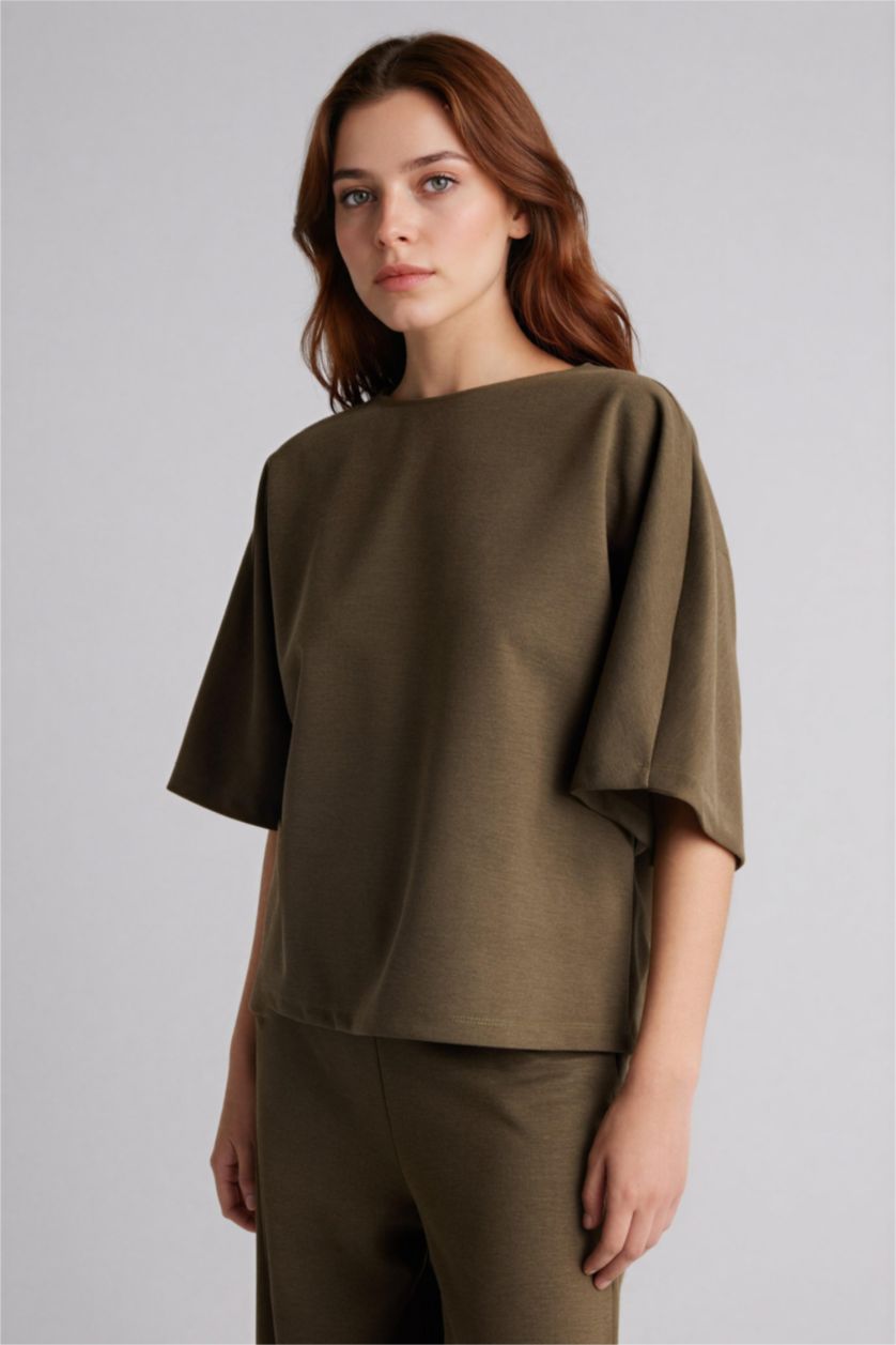 Woman Dark Khaki Boat Neck Shor Sleeve T-Shirt