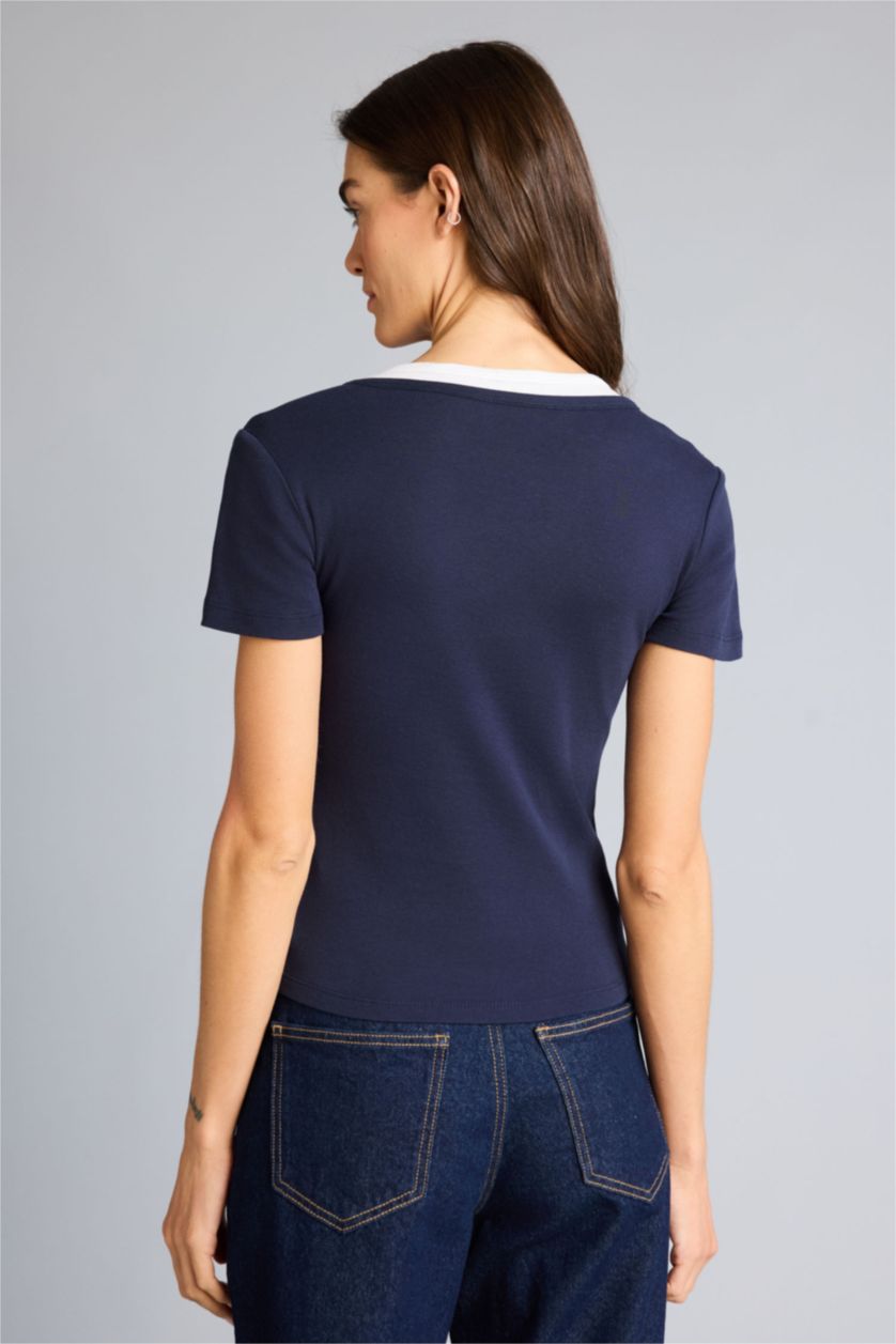 نساء كحلي تيشيرت نص كم سليم فيت برقبة V